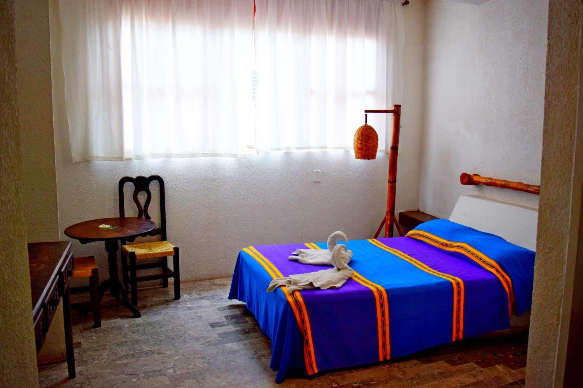 Hotel Corona Zihua シワタネホ エクステリア 写真